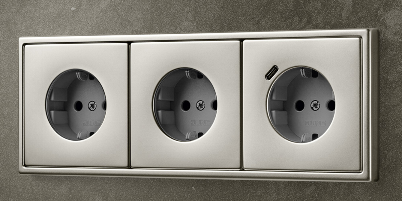 SCHUKO® Steckdosen mit USB bei Elektro Bernecker GmbH in Schwabach